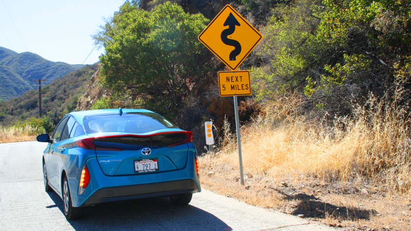 Illustration for article titled The 2017 Toyota Prius Prime Is A High-Tech Pretend Tesla That Gets Incredible Mileage